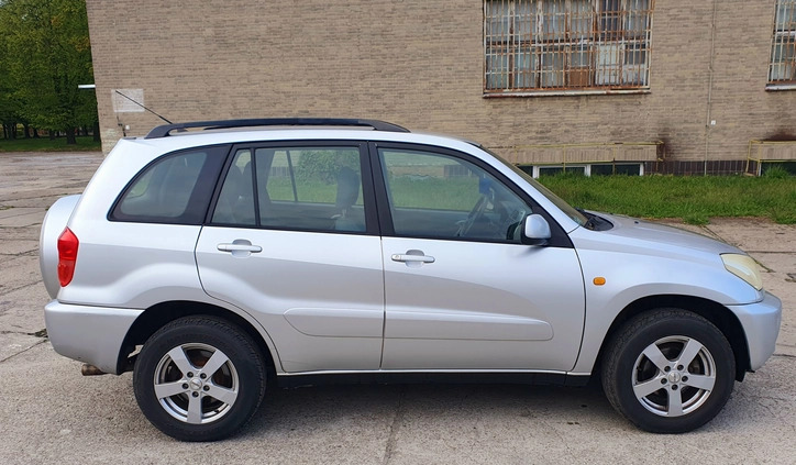 Toyota RAV4 cena 30500 przebieg: 122645, rok produkcji 2003 z Grudziądz małe 301